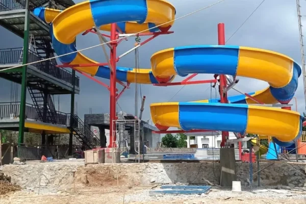 kontraktorwaterslides galeri (7) kontraktorwaterslides galeri (7)